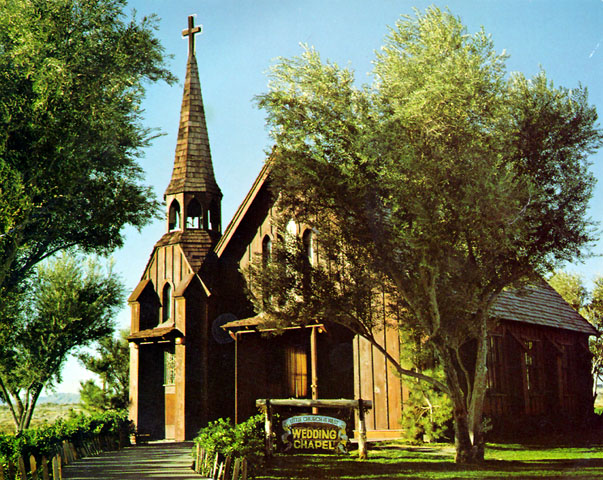 Exterior of a small wooden wedding chapel in Las Vegas where a vintage 1960s elopement ceremony took place.